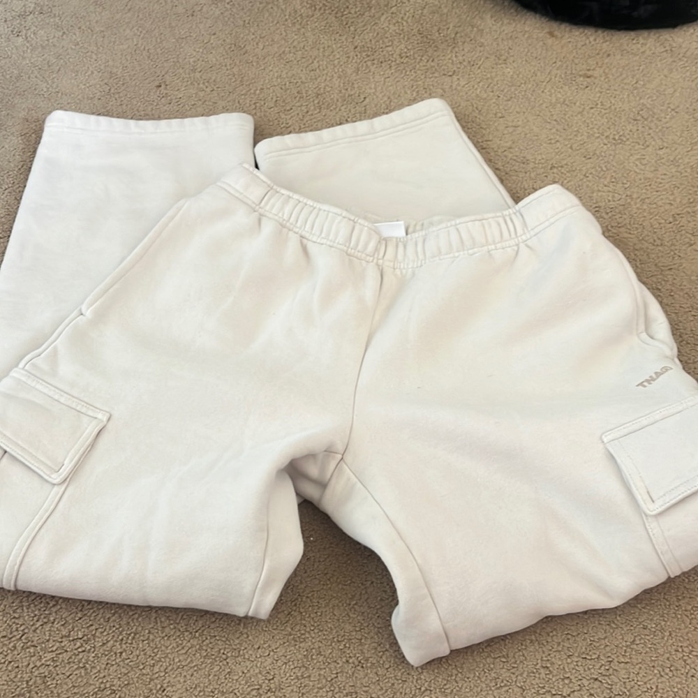 Aritzia cargo sweatpants